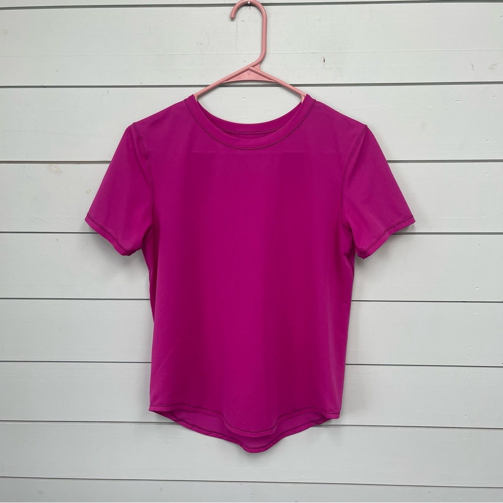 Lululemon Vibrant Pink Short Sleeve Top‎ women’s size 6